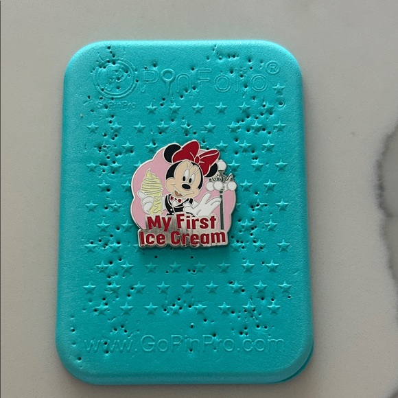 5/$30 Disney Minnie Mouse “My First Ice Cream” Pin - Picture 1 of 3